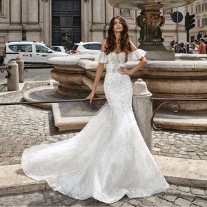 Royaldi wedding dress